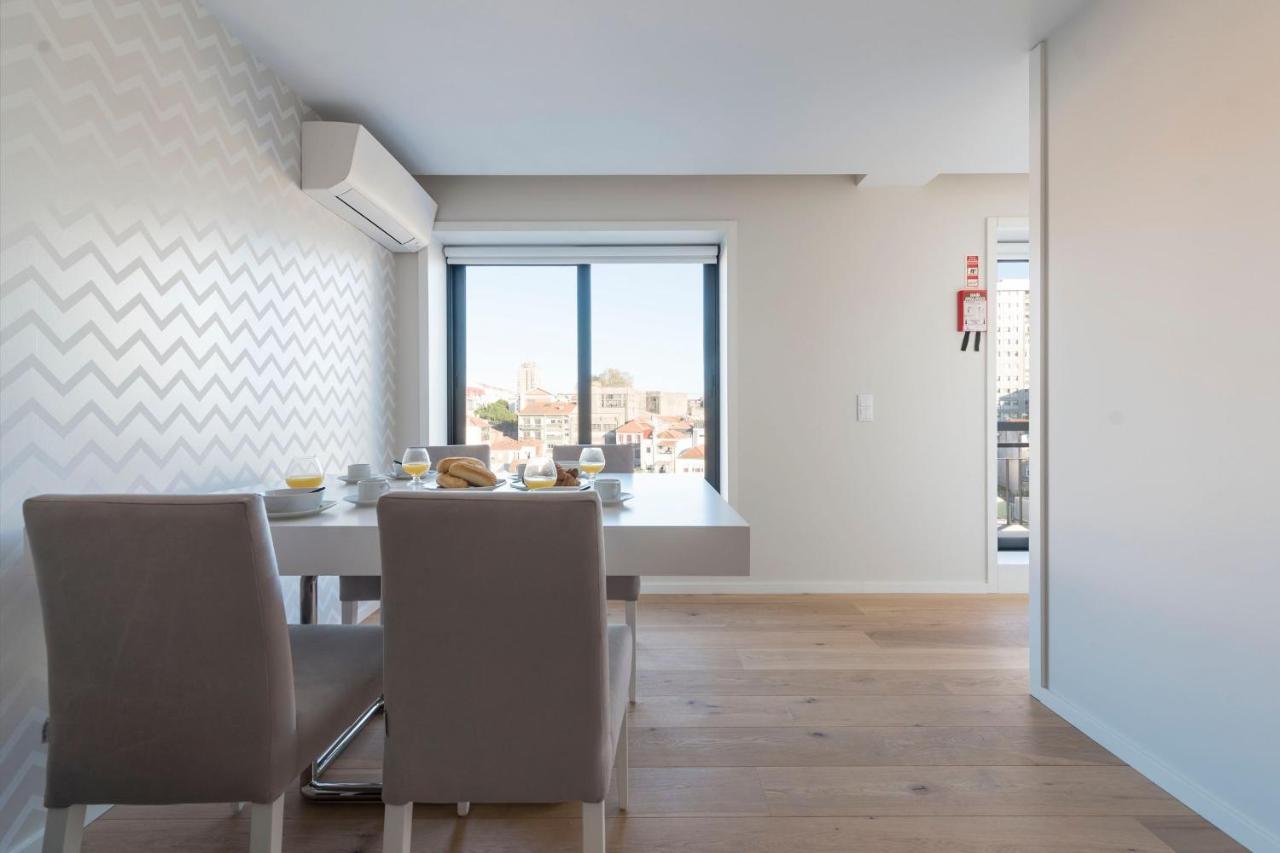 Lovelystay - Trindade Cozy Apartment Porto Kültér fotó