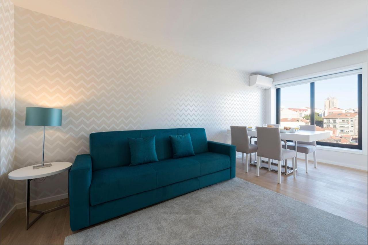 Lovelystay - Trindade Cozy Apartment Porto Kültér fotó